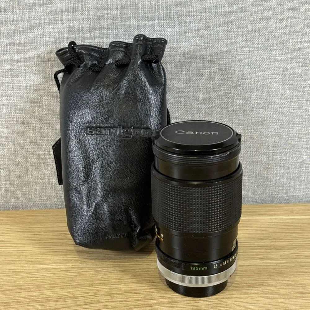Vintage Canon FD 135mm f/2.5 S.C. Manual Focus Telephoto Lens - Read Description